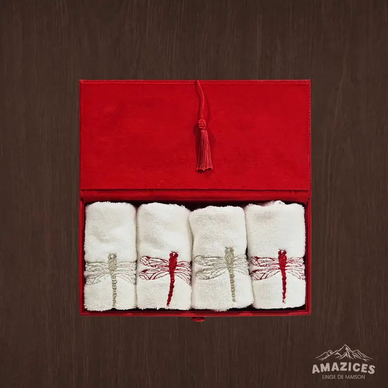coffret-rouge-quatre-serviettes-invites-libellule